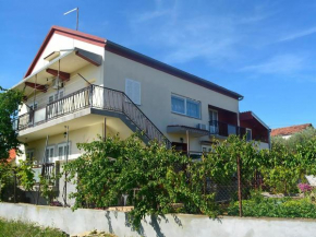 Modernes Appartement Mit Balkon